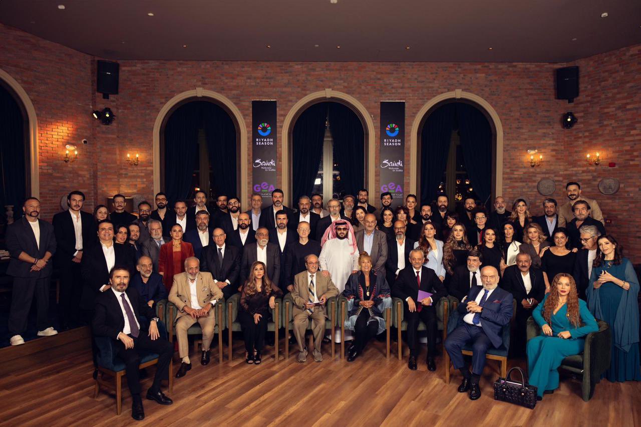 لقاء تركي آل الشيخ والفنانين السوريين