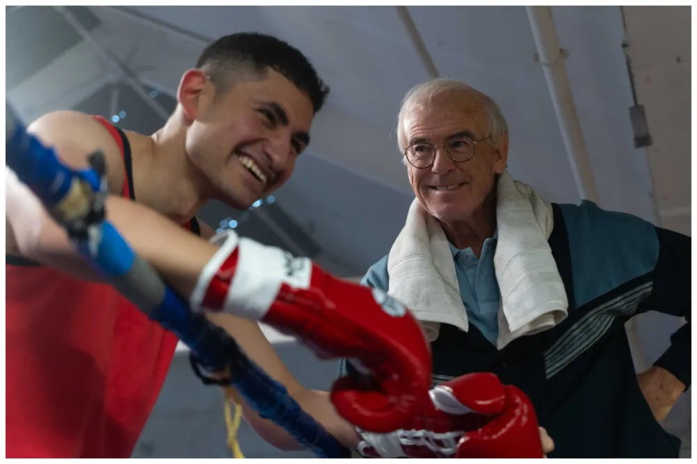 أمير المصري وبيرس بروسنان