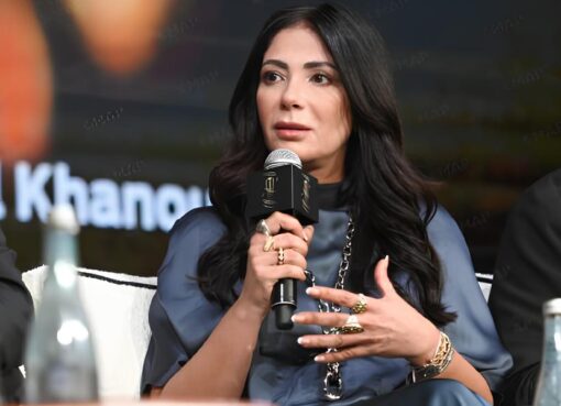 الفنانة منى زكي