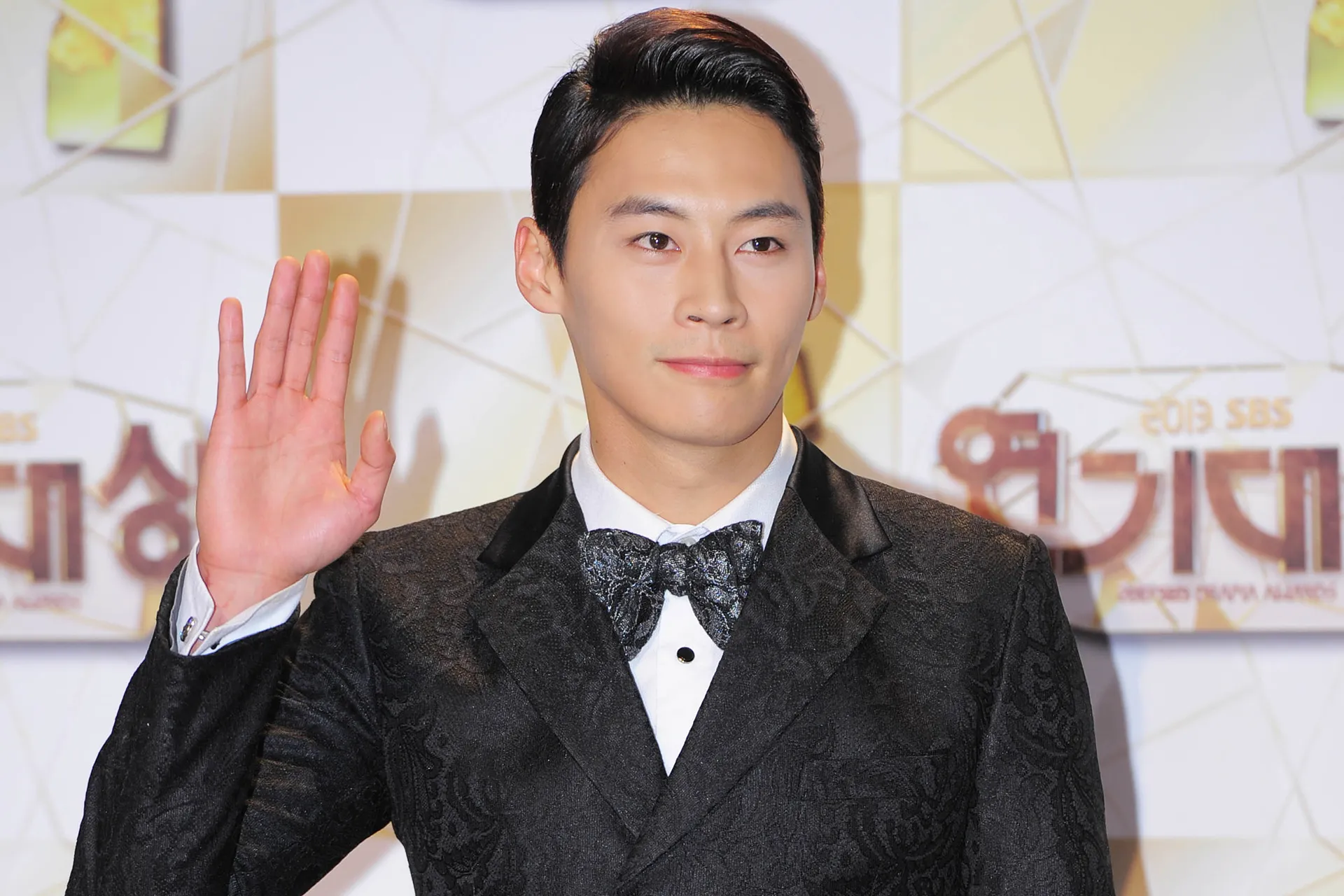 وفاة جونغ إيون وو