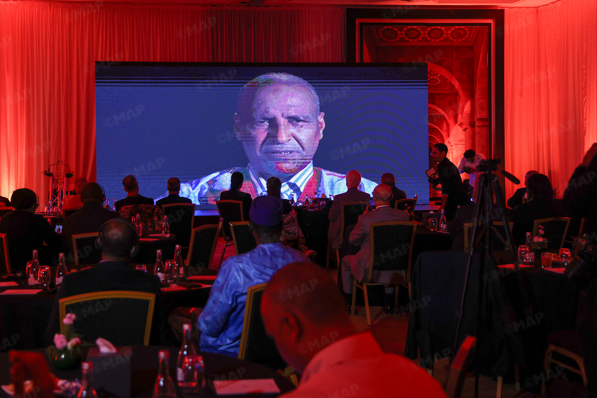 سعيد خلاف يقدم فيلمه الوثائقي «الوحدة» بالرباط